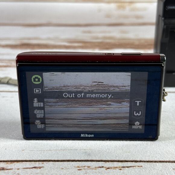 Nikon Coolpix S60 10MP Red w/Batt Charger - Picture 4 of 6